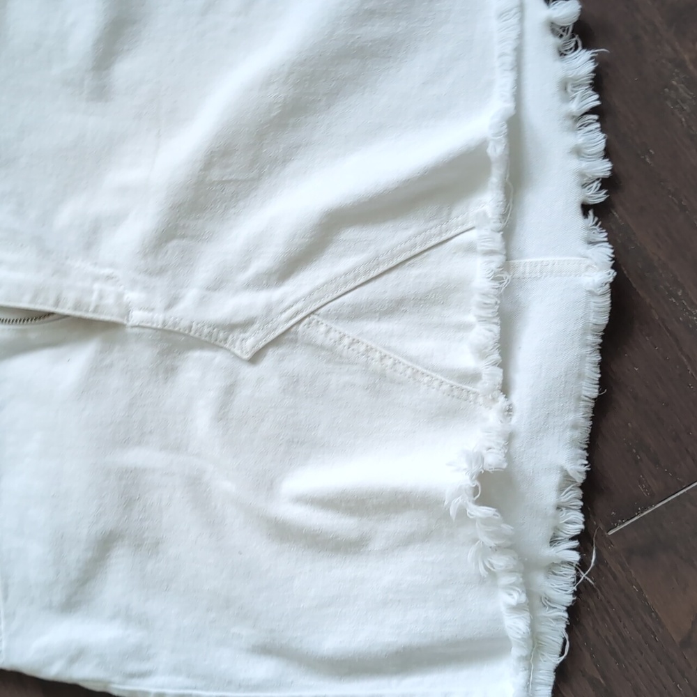 Joe's Jeans White Jean Mini Skirt Size 28 - Picture 3 of 9